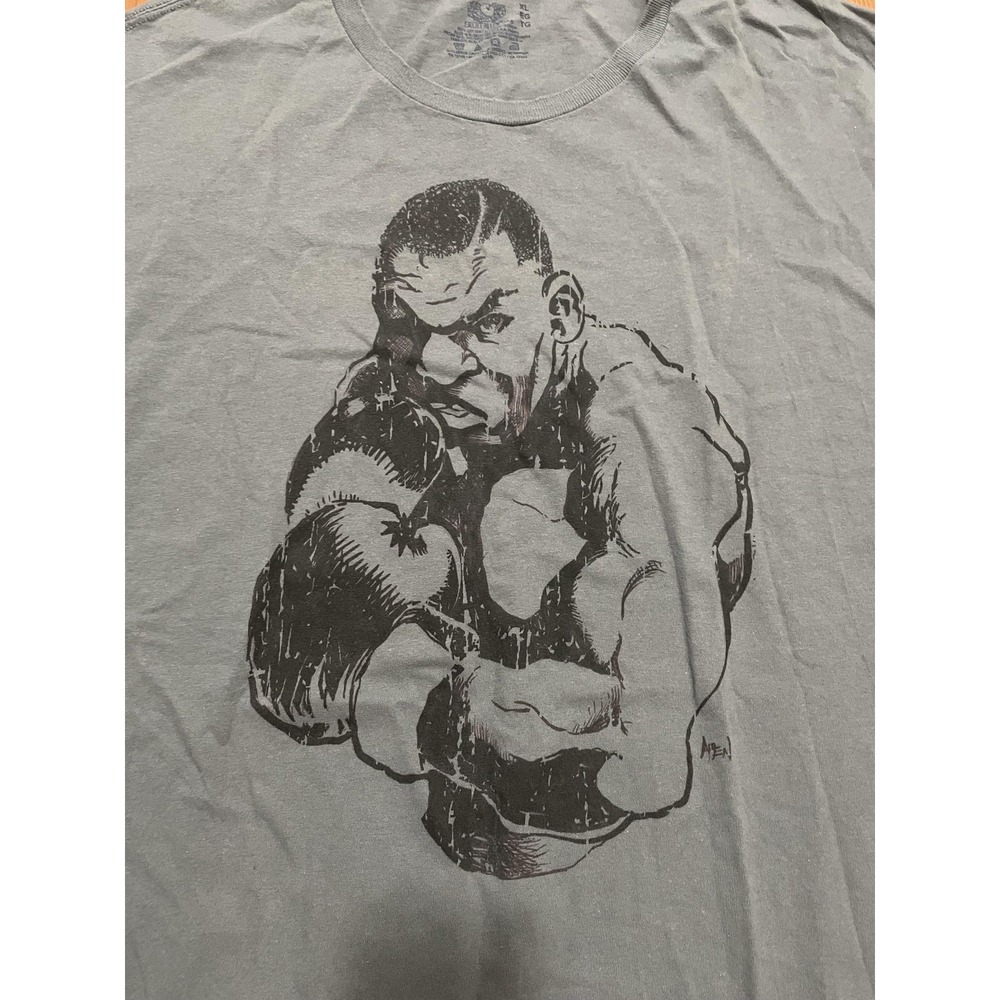 Mike Tyson Shirt Mens Extra Large Boxing Graphic Crew Neck Gray‎